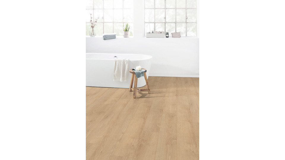 EGGER Light Newbury Oak Nedvességálló Laminált Padló