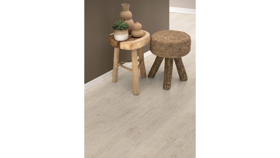 EGGER White Newbury Oak Nedvességálló Laminált Padló