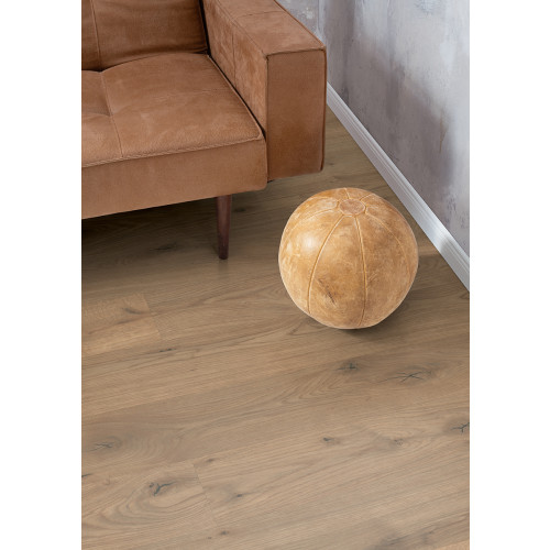 EGGER Natural Almington Oak Nedvességálló Design Padló