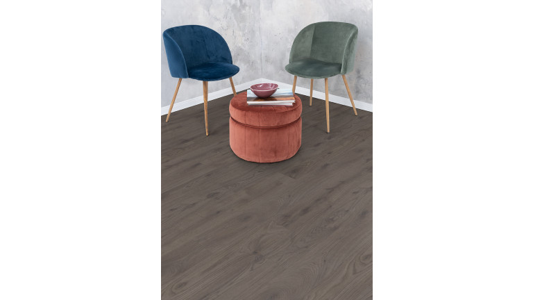 EGGER Dark Almington Oak Nedvességálló Design Padló