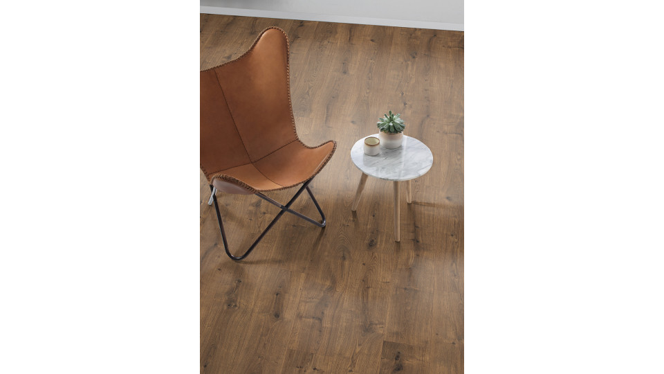 EGGER Dark Dunnington Oak Laminált Padló